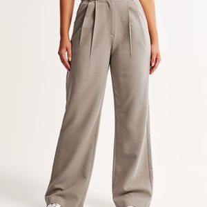 Sloane a&f curve love 
Color Light Brown 
Size 12/ 31